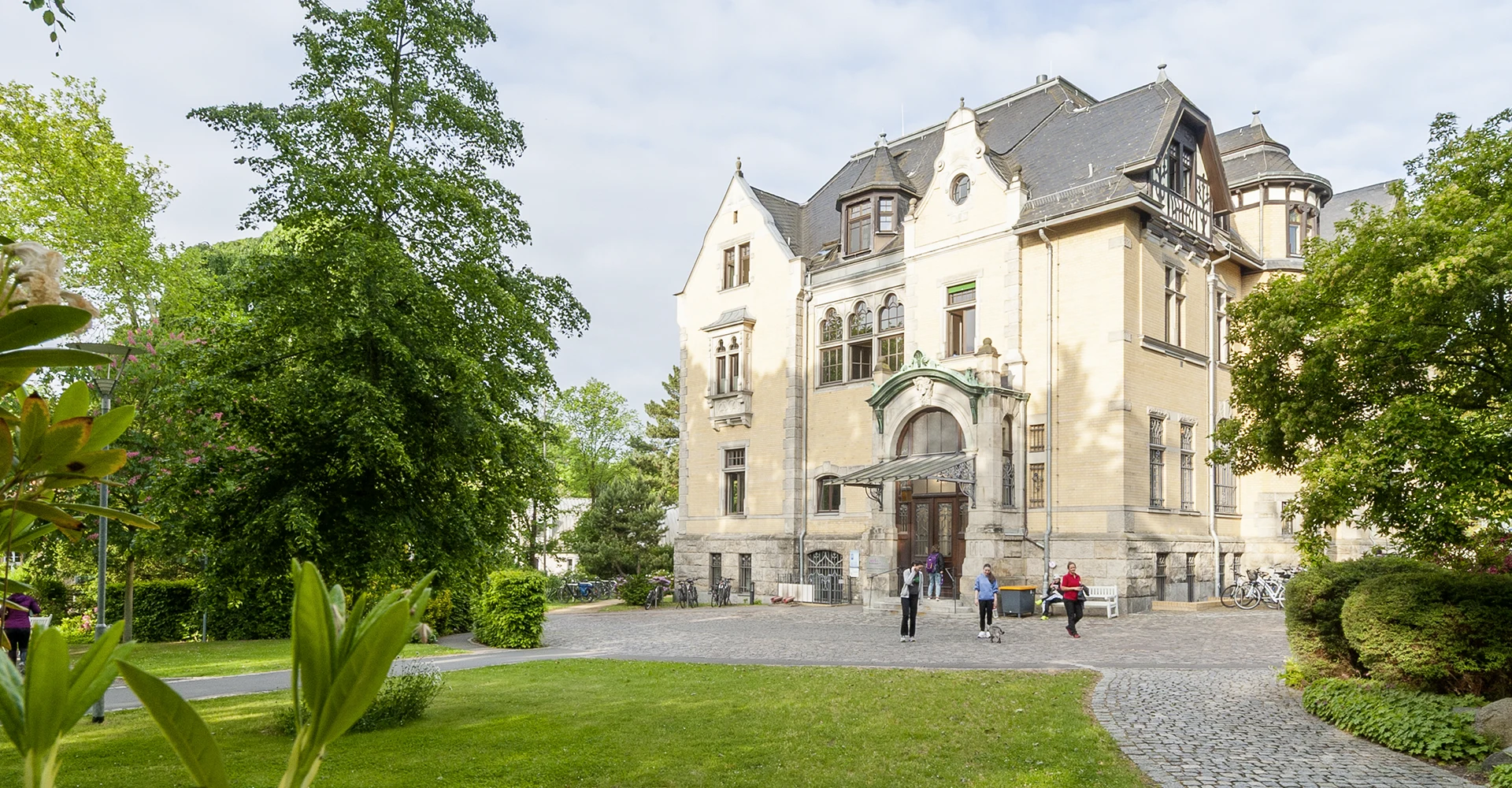 Außenansicht des Ambulanten Rehazentrums St. Elisabeth Leipzig