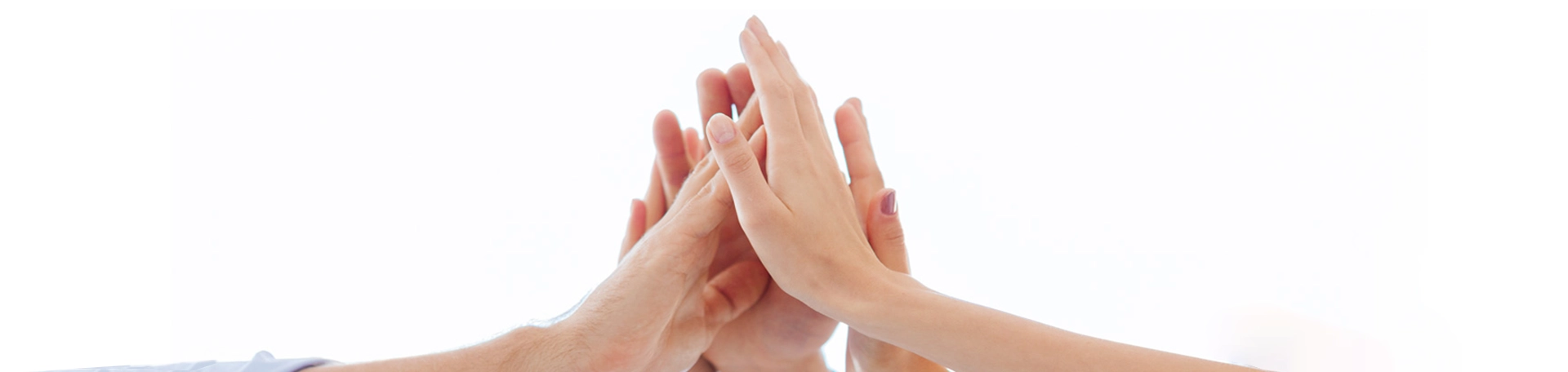 Partner klatschen ab