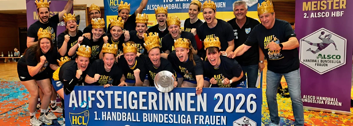 hcl-aufstieg-2026-01 Das Team des HC-Leipzig bei der Ausftiegskrönung